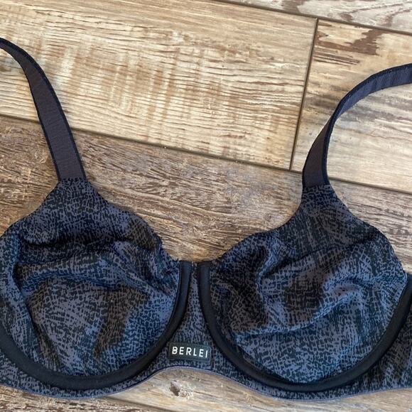 BERLEI Underwire High Impact Sports Bra Bundle 32D - Picture 10 of 10